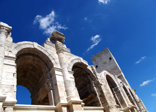 Crosi&egrave;re Arles