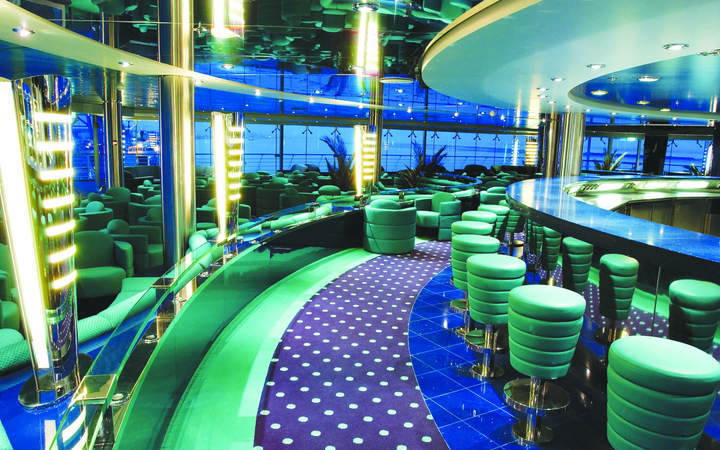 Barco MSC Lirica