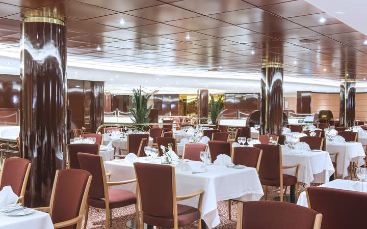 Barco MSC Lirica