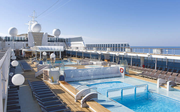 Barco MSC Opera