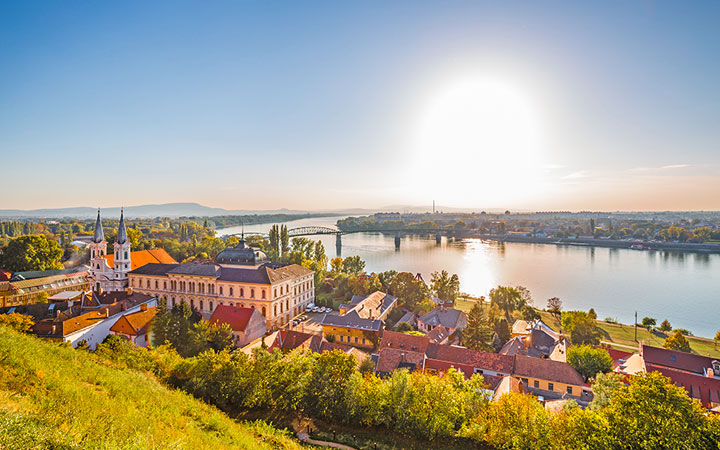 escale,Esztergom-Hongrie_720x450,HU,EST,546443.jpg