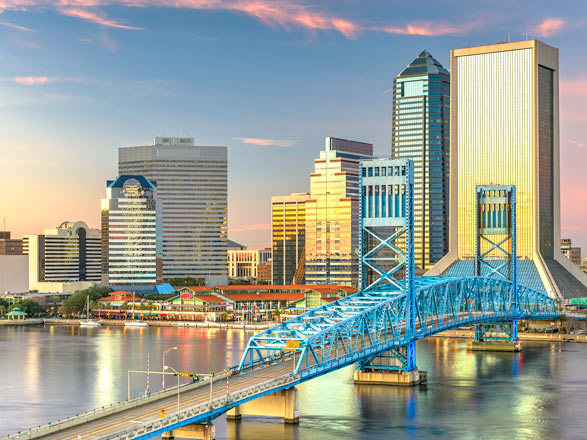 https://static.abcroisiere.com/images/fr/escales/escale,jacksonville-jacksonville_zoom,US,JAX,524322.jpg