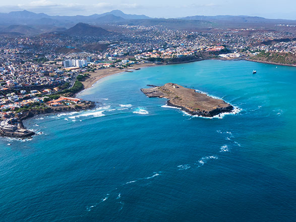 https://static.abcroisiere.com/images/fr/escales/escale,praia-praia_zoom,CV,RAI,35810.jpg