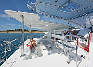  Catamaran Lagoon 421