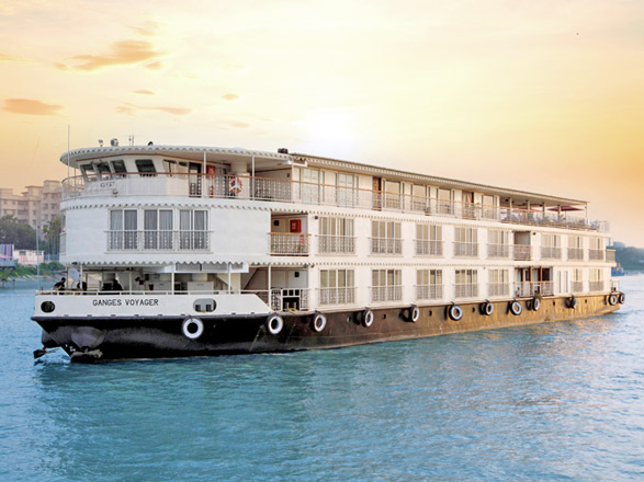https://static.abcroisiere.com/images/fr/navires/navire,ganges-voyager_max,1409,68361.jpg