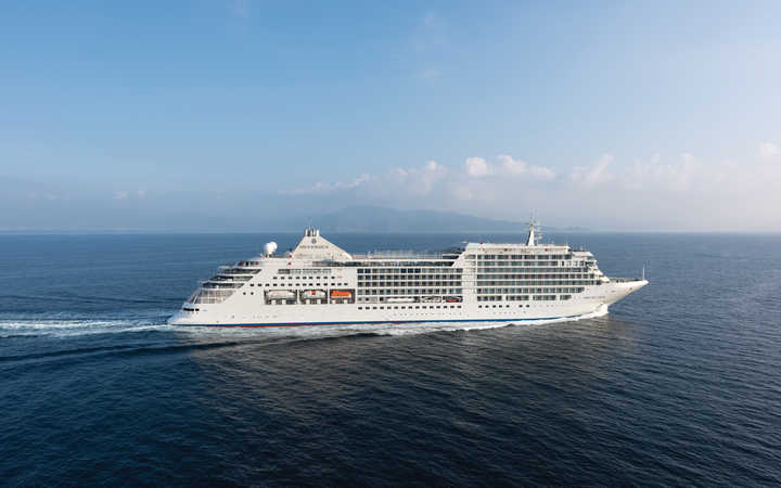Bateau Silver Muse