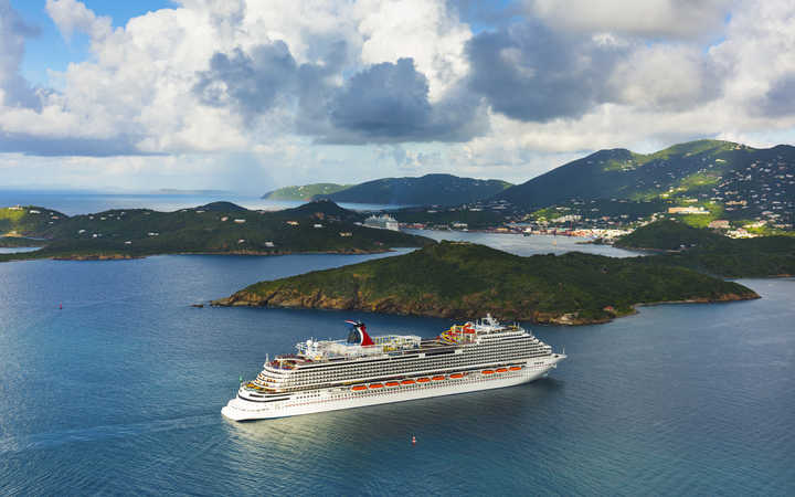 Nave Carnival Vista