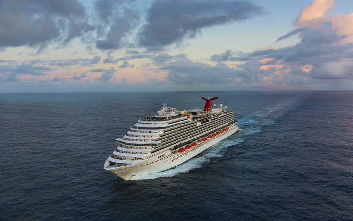 Nave Carnival Vista