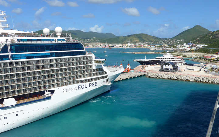 Nave Celebrity Eclipse