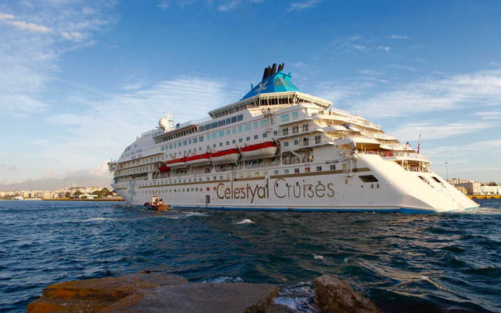 Nave Celestyal Cristal