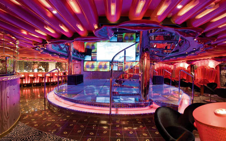 Nave Costa Serena