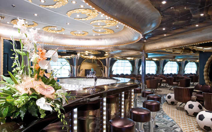 Nave Costa Serena