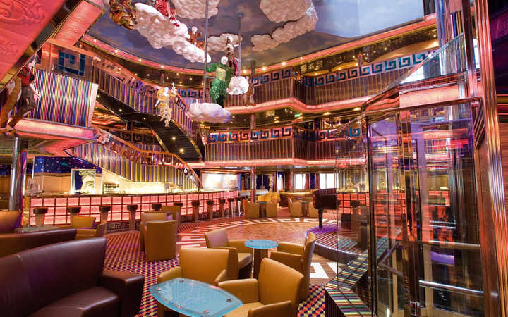 Nave Costa Serena