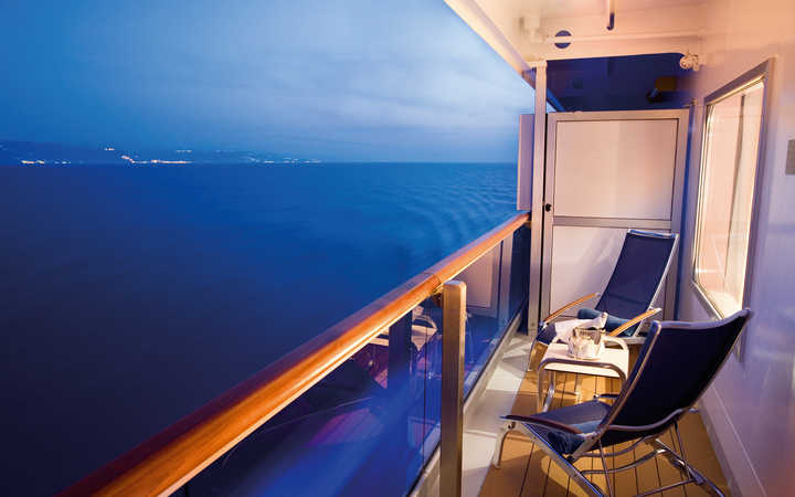 Nave Costa Serena