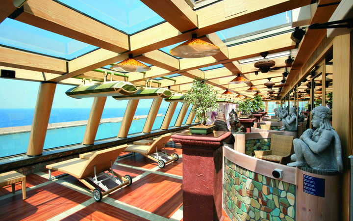 Nave Costa Serena