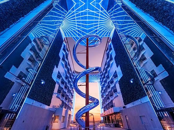 Nave MSC World America